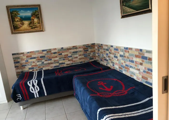 Apartment On The Polychrono